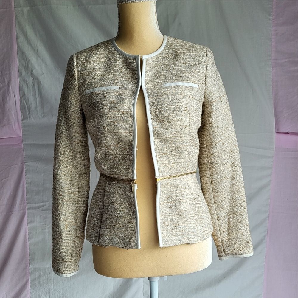 Magaschoni‎ Beige Tweed Full or Crop Blazer, White Trim Size Small